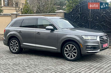 Позашляховик / Кросовер Audi Q7 2017 в 