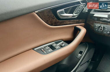 Позашляховик / Кросовер Audi Q7 2017 в 