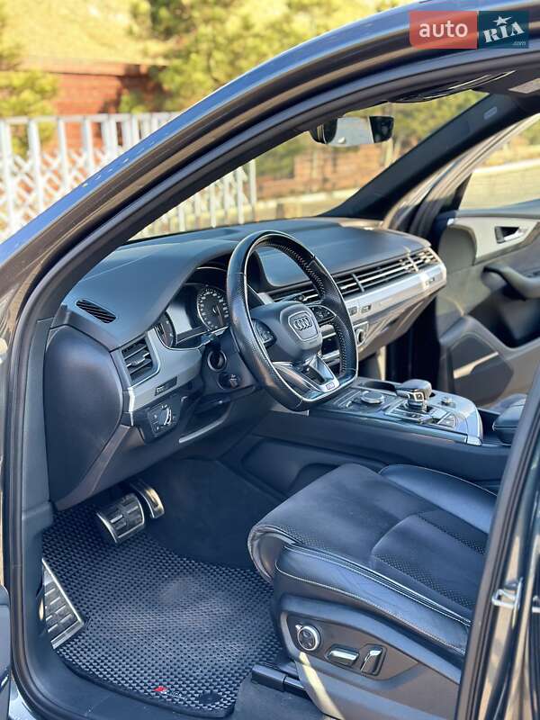Внедорожник / Кроссовер Audi Q7 2017 в Одессе