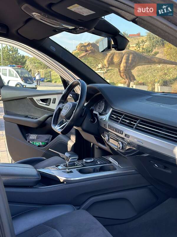 Внедорожник / Кроссовер Audi Q7 2017 в Одессе