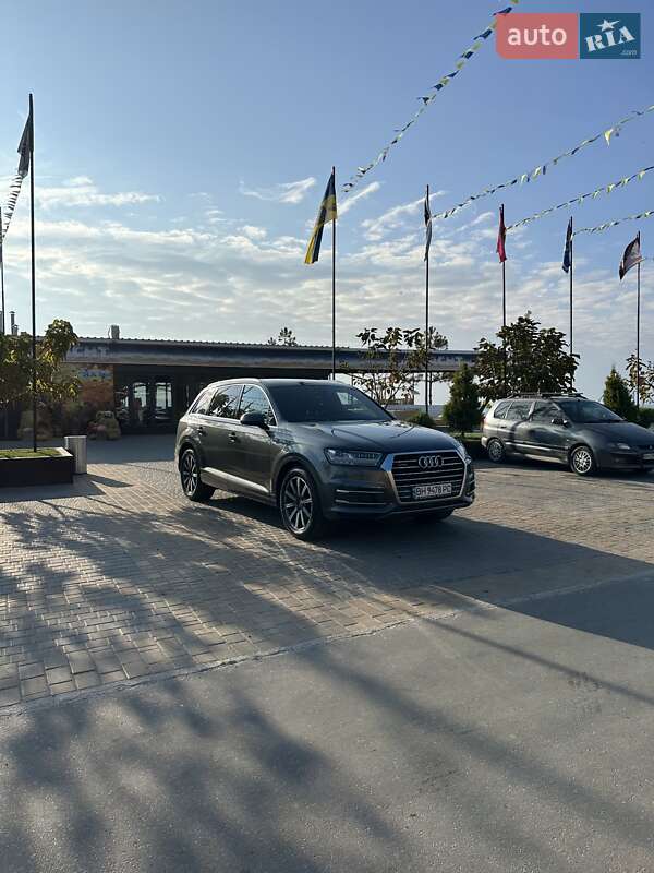 Внедорожник / Кроссовер Audi Q7 2017 в Одессе