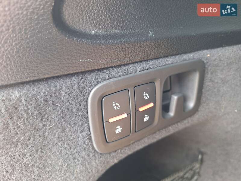 Позашляховик / Кросовер Audi Q7 2020 в Полтаві фото 20 Позашляховик / Кросовер Audi Q7 2020 в Полтаві