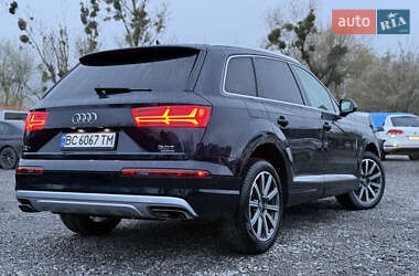 Внедорожник / Кроссовер Audi Q7 2016 в 