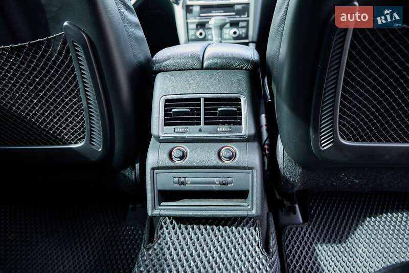 Позашляховик / Кросовер Audi Q7 2014 в Львові