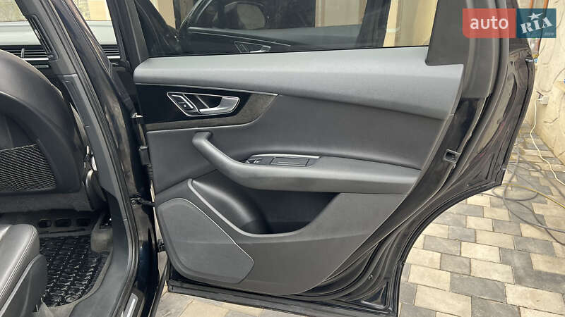 Внедорожник / Кроссовер Audi Q7 2019 в Тернополе