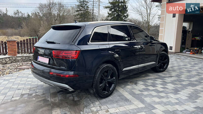 Внедорожник / Кроссовер Audi Q7 2019 в Тернополе