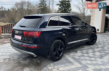 Внедорожник / Кроссовер Audi Q7 2019 в 