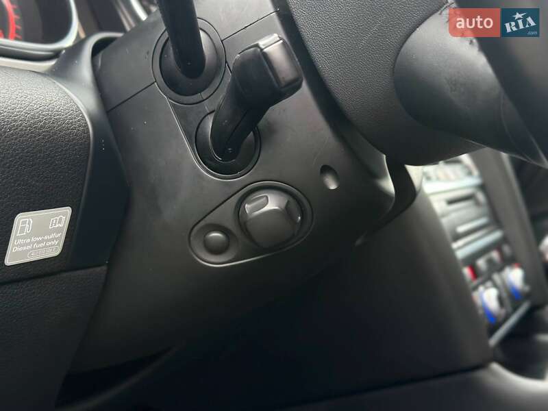 Позашляховик / Кросовер Audi Q7 2015 в Луцьку