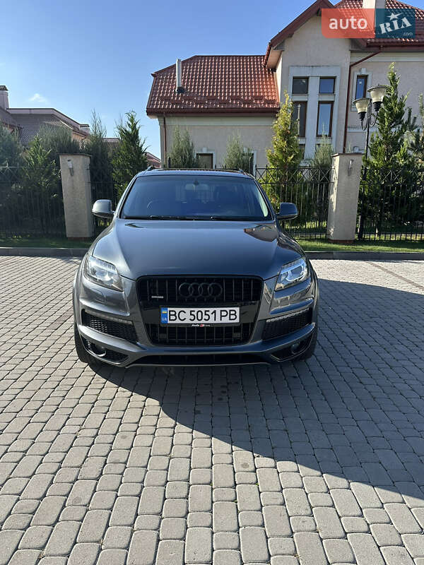 Внедорожник / Кроссовер Audi Q7 2012 в 