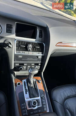 Внедорожник / Кроссовер Audi Q7 2012 в 