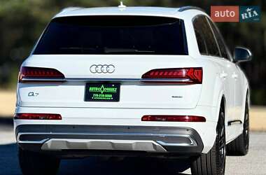 Внедорожник / Кроссовер Audi Q7 2021 в 