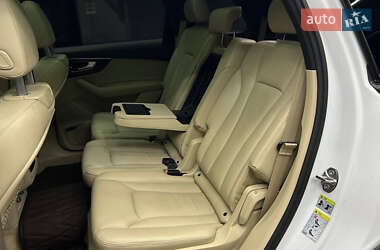 Внедорожник / Кроссовер Audi Q7 2018 в 