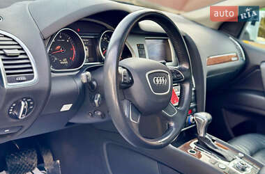 Внедорожник / Кроссовер Audi Q7 2015 в 