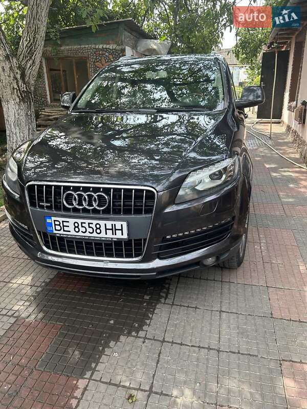 Внедорожник / Кроссовер Audi Q7 2007 в Первомайске