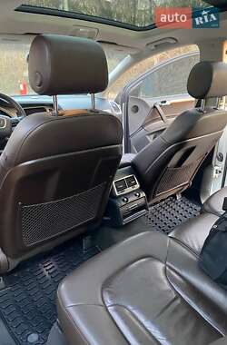 Позашляховик / Кросовер Audi Q7 2015 в 