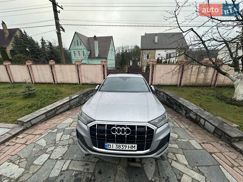 Внедорожник / Кроссовер Audi Q7 2020 в Киеве