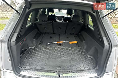 Внедорожник / Кроссовер Audi Q7 2020 в 
