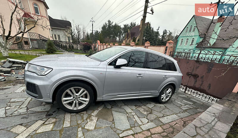 Внедорожник / Кроссовер Audi Q7 2020 в Киеве