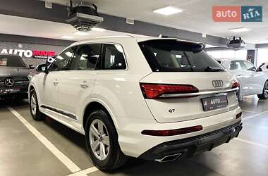 Внедорожник / Кроссовер Audi Q7 2025 в 