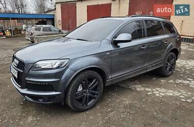 Внедорожник / Кроссовер Audi Q7 2011 в 