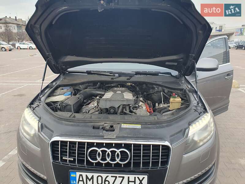 Внедорожник / Кроссовер Audi Q7 2012 в Житомире