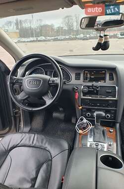 Внедорожник / Кроссовер Audi Q7 2012 в 