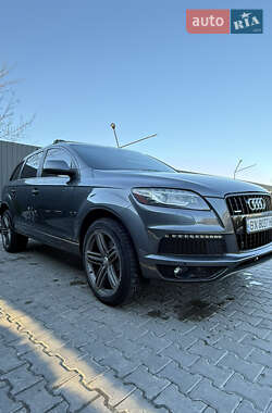 Позашляховик / Кросовер Audi Q7 2015 в 