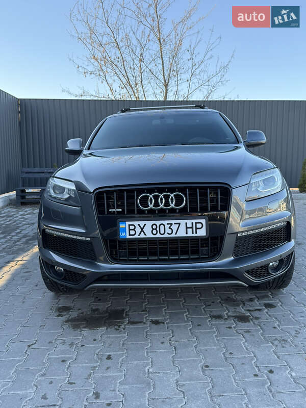 Позашляховик / Кросовер Audi Q7 2015 в 