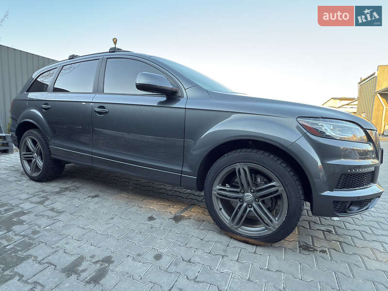 Позашляховик / Кросовер Audi Q7 2015 в Києві