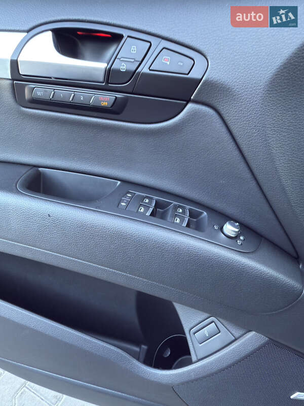 Позашляховик / Кросовер Audi Q7 2015 в Києві