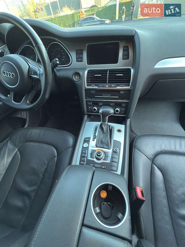 Позашляховик / Кросовер Audi Q7 2015 в Києві