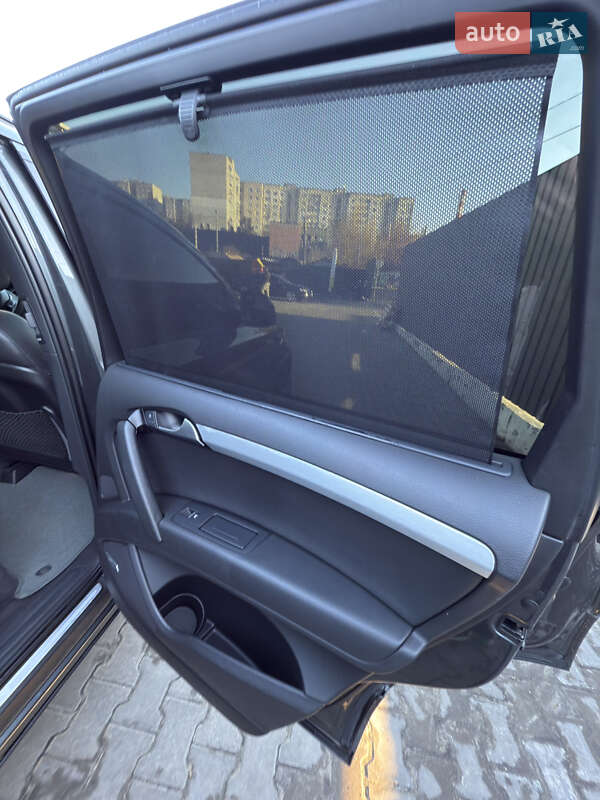 Позашляховик / Кросовер Audi Q7 2015 в Києві