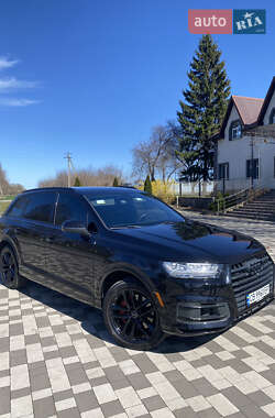 Позашляховик / Кросовер Audi Q7 2016 в 