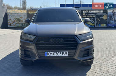 Внедорожник / Кроссовер Audi Q7 2018 в 