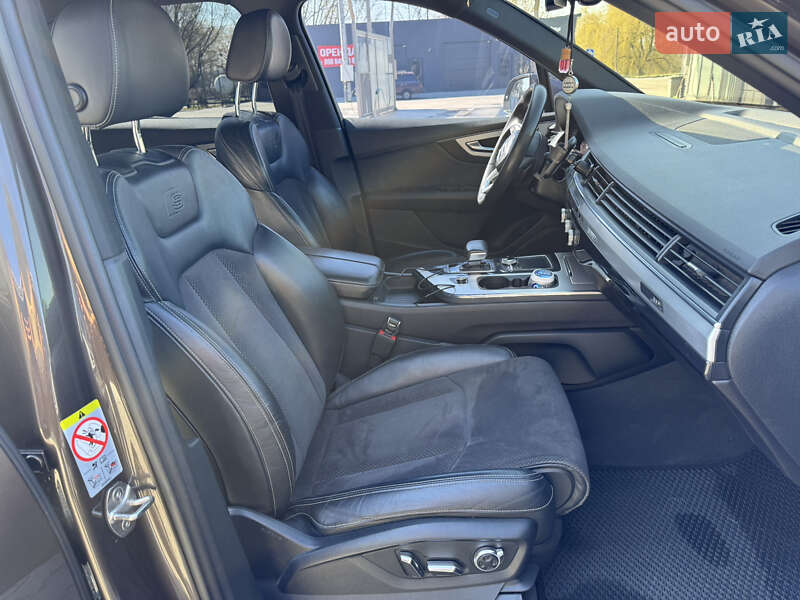 Внедорожник / Кроссовер Audi Q7 2018 в Звягеле