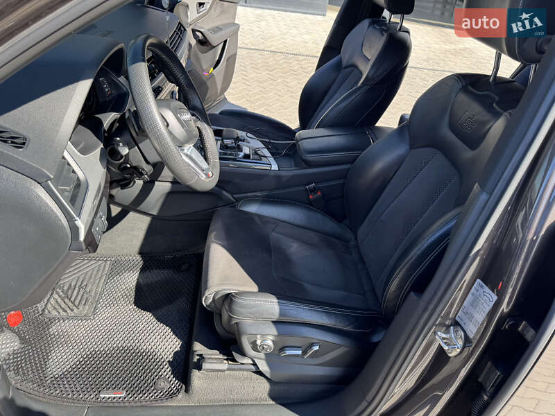 Внедорожник / Кроссовер Audi Q7 2018 в Звягеле