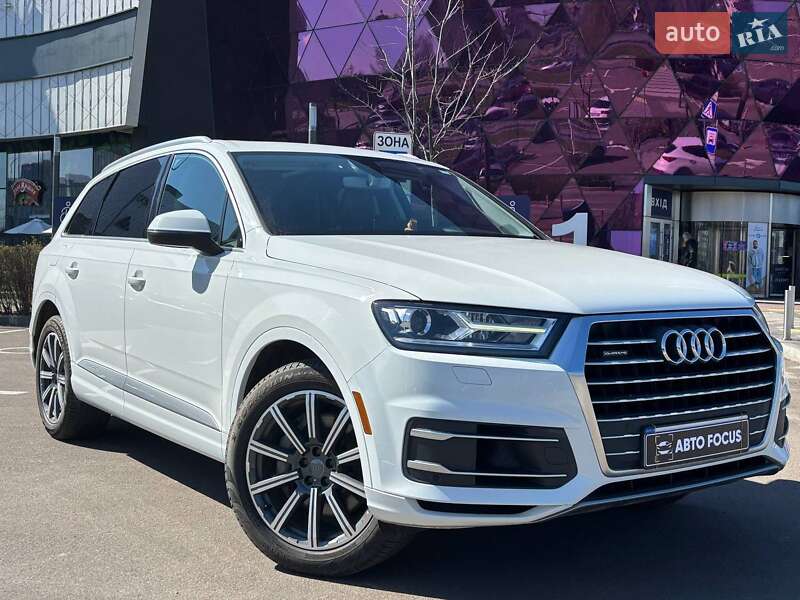 Позашляховик / Кросовер Audi Q7 2016 в Києві