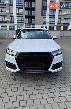 Внедорожник / Кроссовер Audi Q7 2018 в 