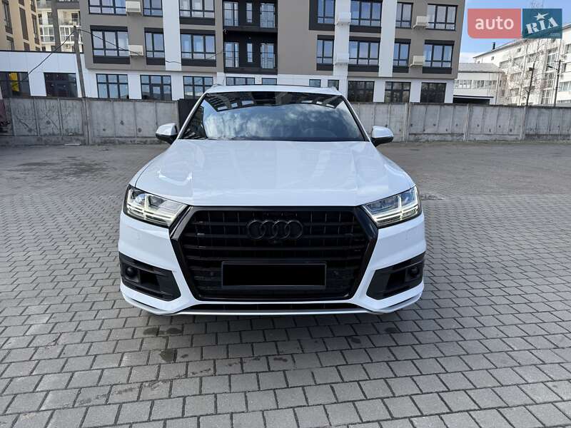 Позашляховик / Кросовер Audi Q7 2018 в Львові