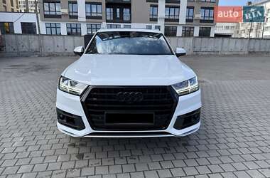 Внедорожник / Кроссовер Audi Q7 2018 в 