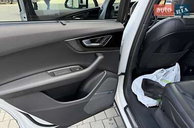 Внедорожник / Кроссовер Audi Q7 2018 в 