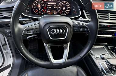 Внедорожник / Кроссовер Audi Q7 2018 в 