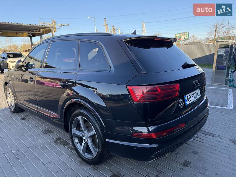 Позашляховик / Кросовер Audi Q7 2016 в Вінниці