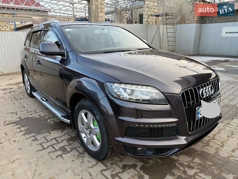 Позашляховик / Кросовер Audi Q7 2011 в Чемерівцях