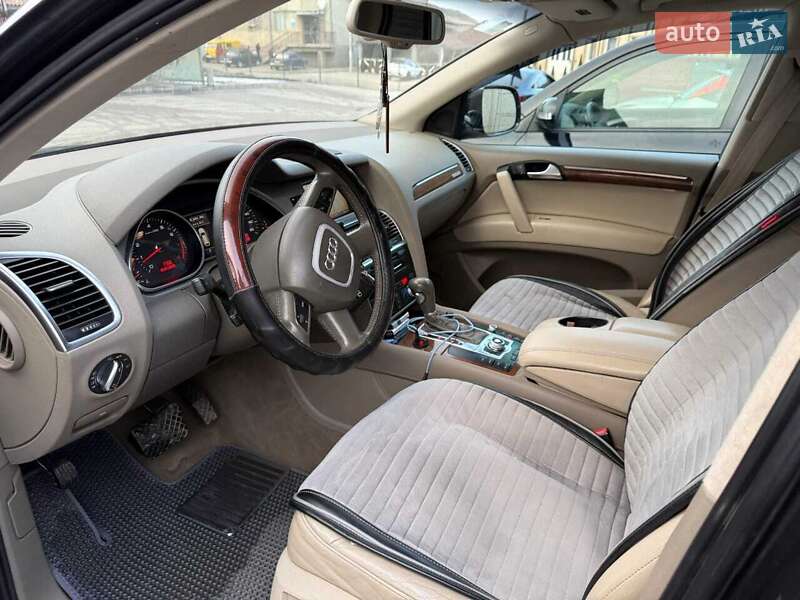 Позашляховик / Кросовер Audi Q7 2011 в Чемерівцях