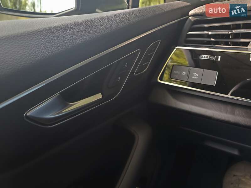 Позашляховик / Кросовер Audi Q7 2022 в Києві