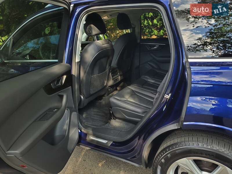 Позашляховик / Кросовер Audi Q7 2022 в Києві