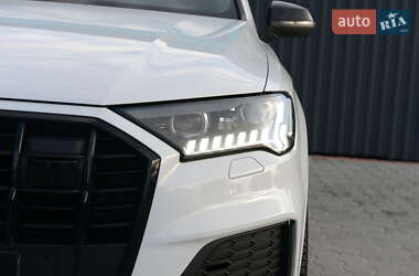 Внедорожник / Кроссовер Audi Q7 2021 в 