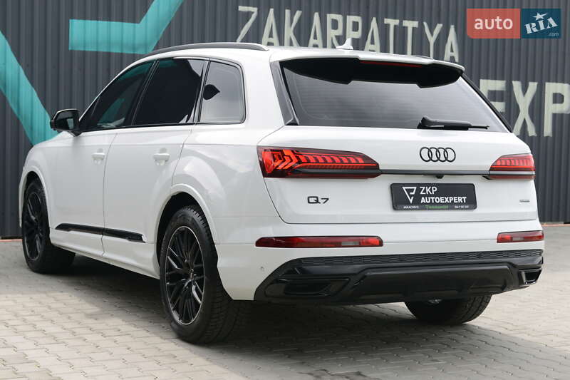Внедорожник / Кроссовер Audi Q7 2022 в Мукачево