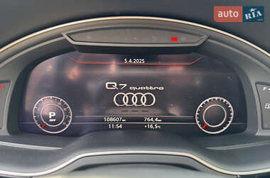 Позашляховик / Кросовер Audi Q7 2018 в 